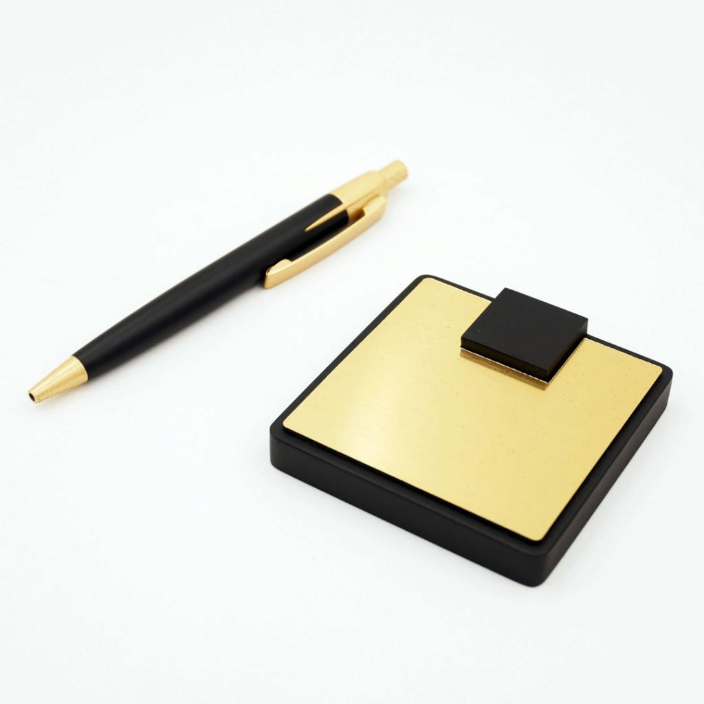 Magnetic Pen Stand